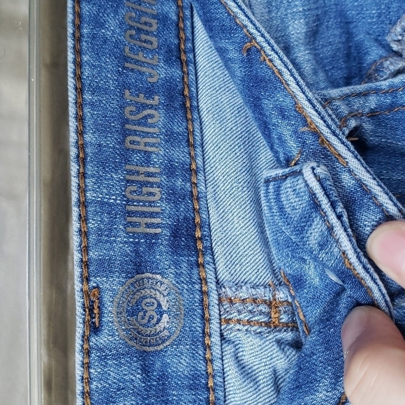 SO Juniors' High Rise Destructed Skinny Jeans 1 - Picture 8 of 12